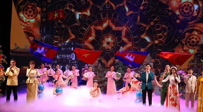 Состоялась церемония празднования 55-летия установления дипотношений между Вьетнамом и Камбоджей