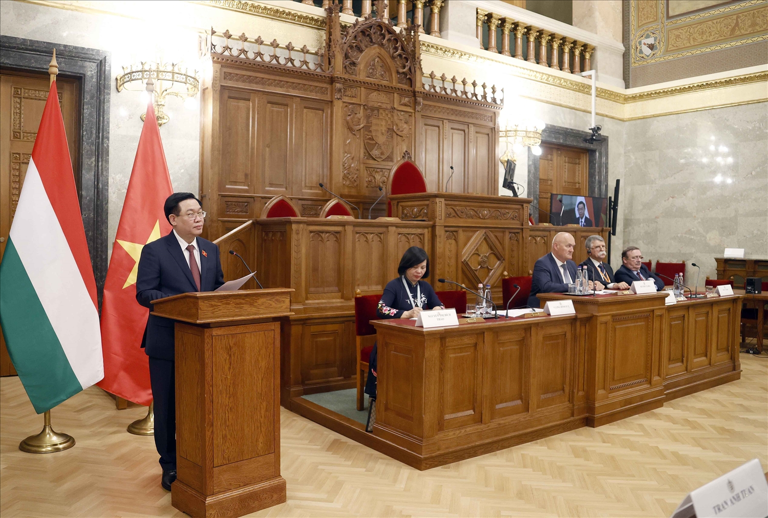 Конференция по законодательной работе между парламентами Вьетнама и Венгрии