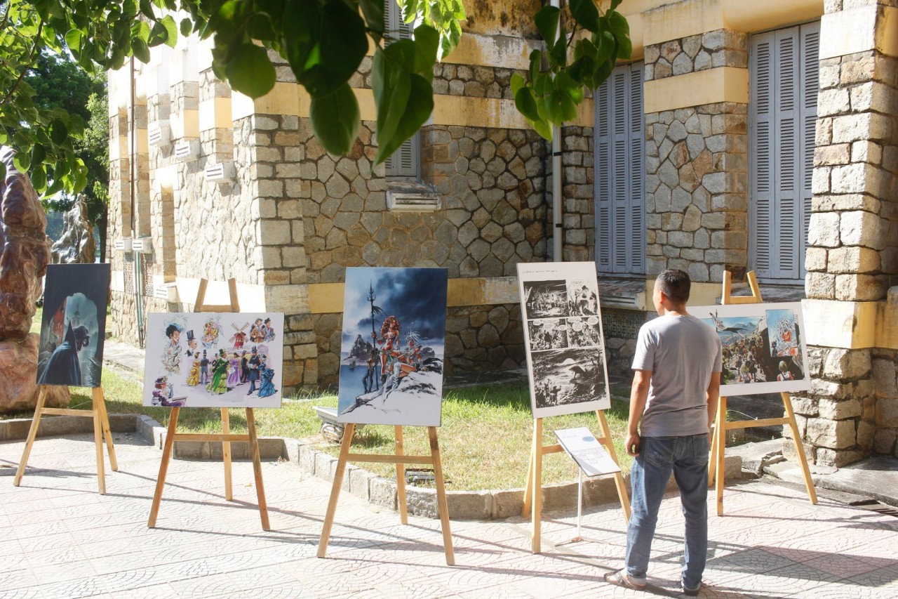 Искусство комиксов бельгийского художника на фестивале Хюэ - 2022