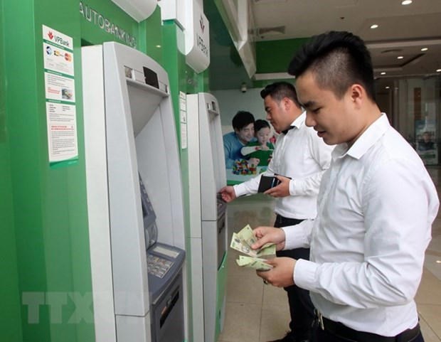 Среднемесячный доход работников вырос на 5,3 в первом полугодии