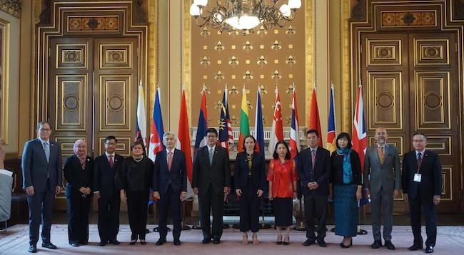 Вьетнам принял участие первом заседании старших должностных лиц АСЕАН-Великобритания