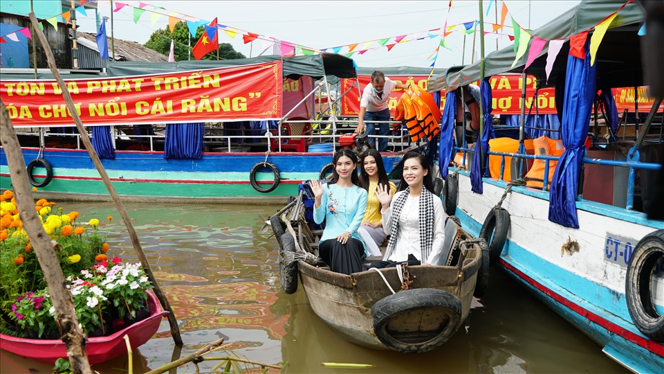 Праздник культуры и туризма на плавучем рынке Кайранг