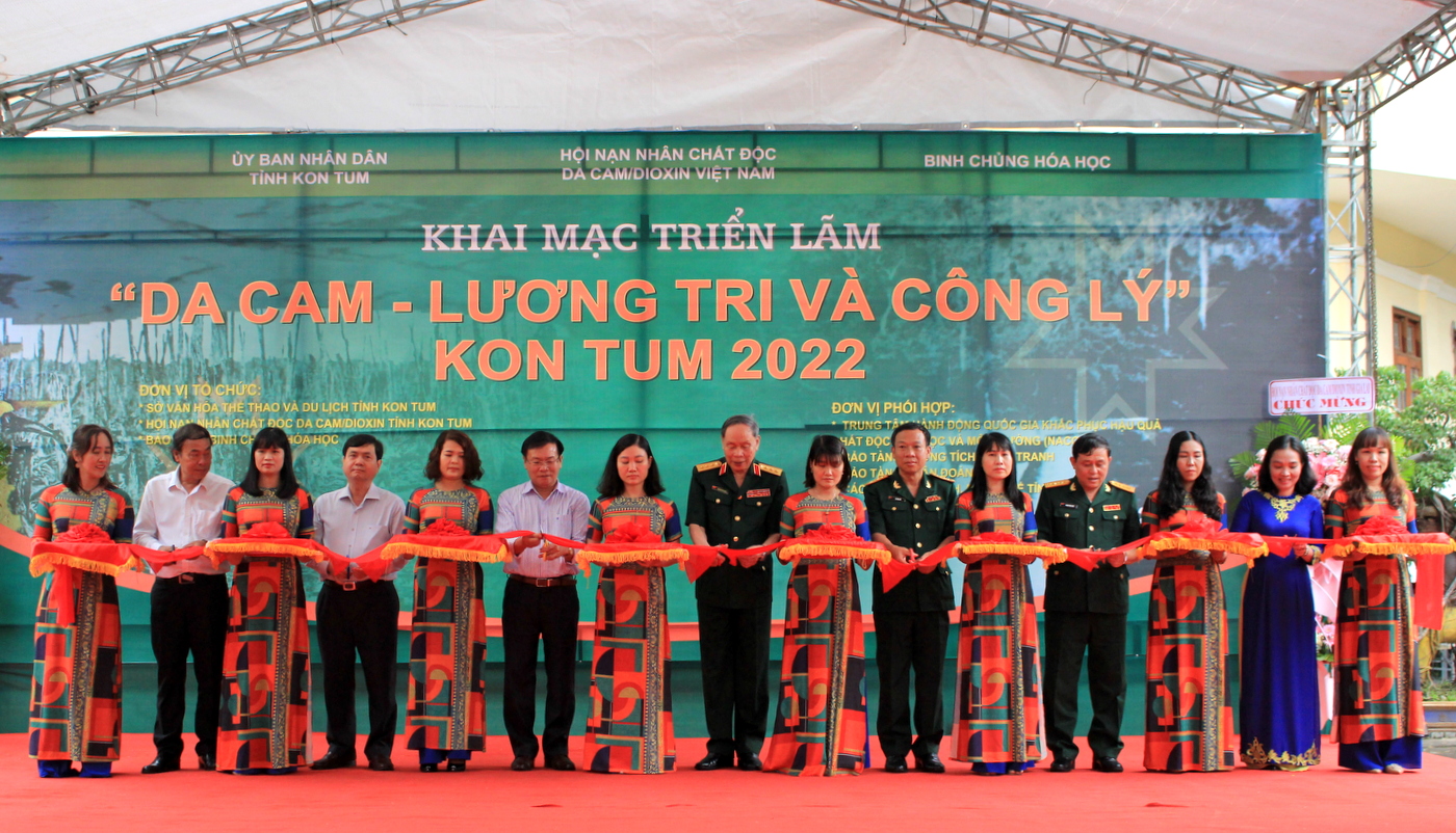 В провинции Контум открылась выставка «Агент Оранж – советь и справедливость»