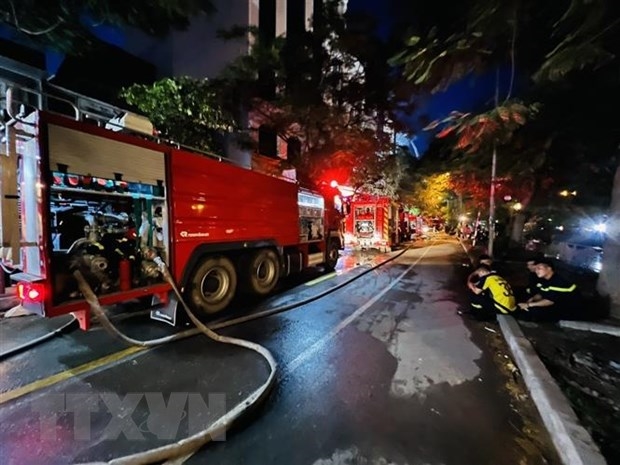 Премьер-министр Нгуен Суан Фук выразил соболезнования МОБ и семьям трёх пожарных, погибших при выполнении задач