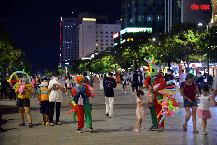 Пешеходные улицы Нгуен Хюэ и Буй Виен - привлекательные места в Хошимине