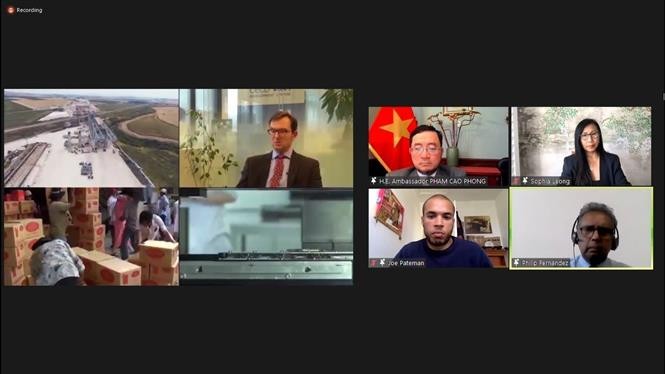 Общество канадско-вьетнамской дружбы отмечает 77-ю годовщину Августовской революции и День независимости 2 сентября