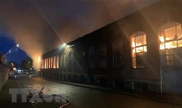 Ведется срочная проверка для установления личности пострадавших при пожаре в Великобритании