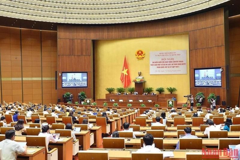 В Ханое закрылась 2-я конференция депутатов НС XV созыва, работающих на постоянной основе