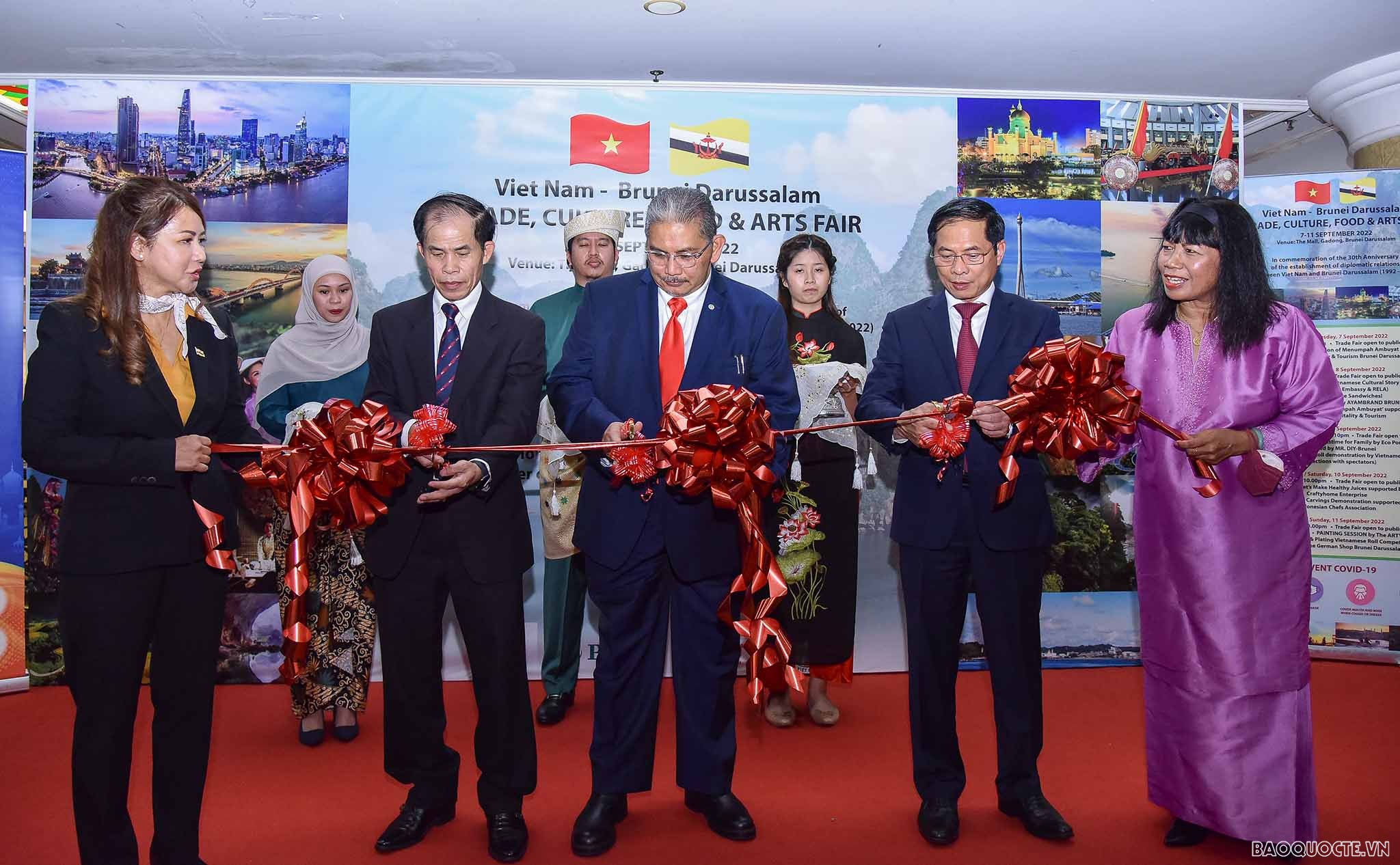 Знакомство культуры и кухни Вьетнама с Брунеем