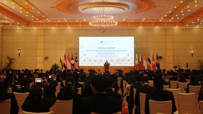 В Камбодже проходит 54-я конференция министров экономики АСЕАН