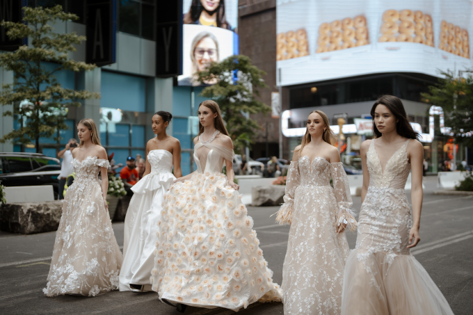 Вьетнамские свадебные платья завоевывают международный подиум