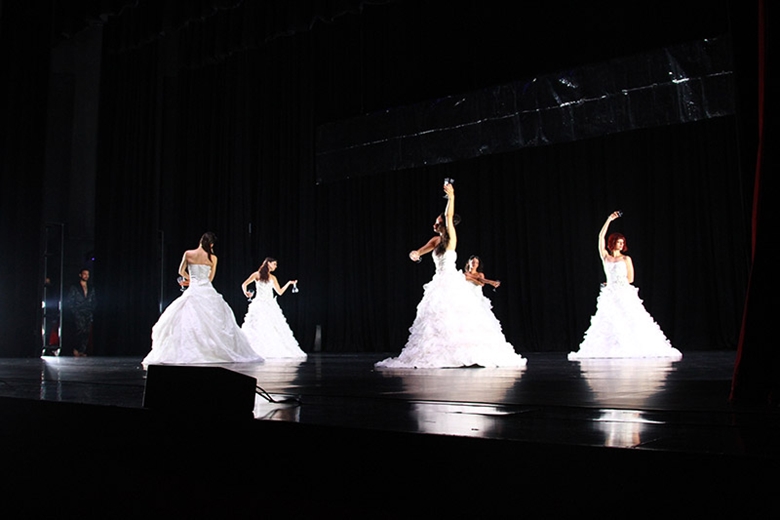 Шоу современного итальянского танца во Вьетнаме