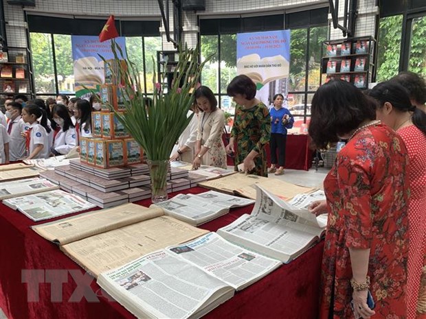 Тематическая выставка «68 лет Освобождения Столицы»