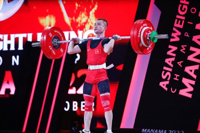 Вьетнамские тяжелоатлеты эффектно выступили на азиатском турнире