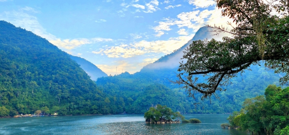 Осенняя красота озера Бабе