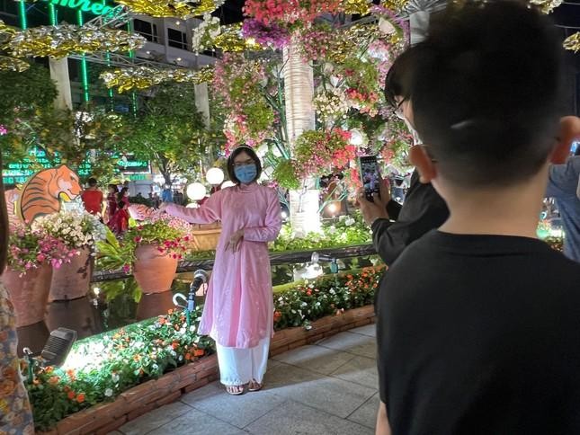 Цветочная улица Нгуен Хюэ - 2023 будет открыта для посетителей в течение 8 дней