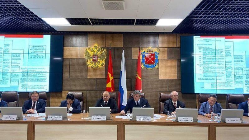 Празднование 45-летия соглашения о сотрудничестве между Санкт-Петербургом и г Хошимином