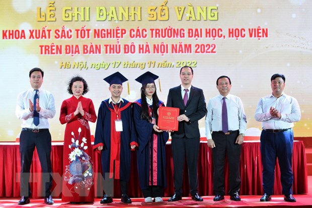 98 отличников занесены в золотую книгу Храма литературы Ван Миеу – Куок Ты Зям