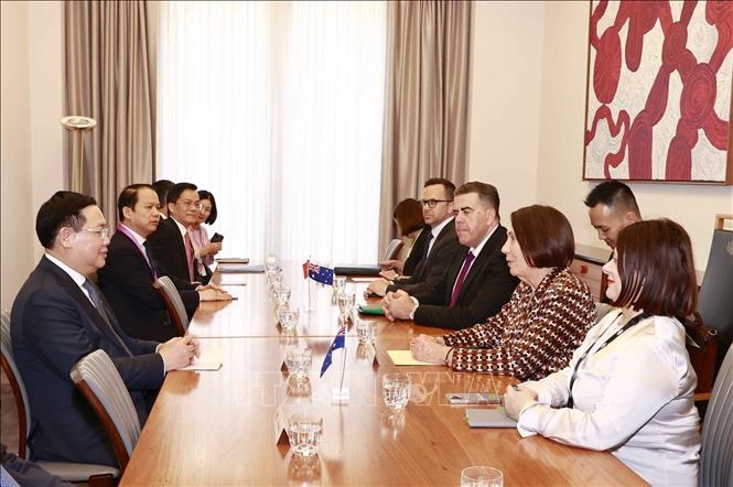 Председатель Национального собрания провёл переговоры с Председателем Палаты представителей и Президентом Сената Австралии