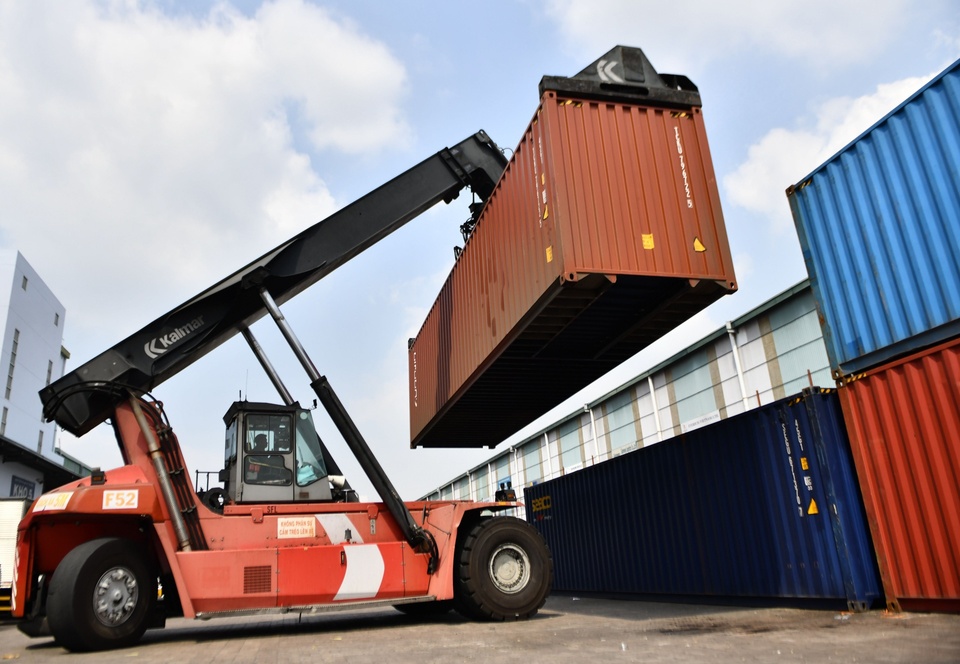 Экспортно-импортный оборот города Хошимина превысил 100 млрд долларов