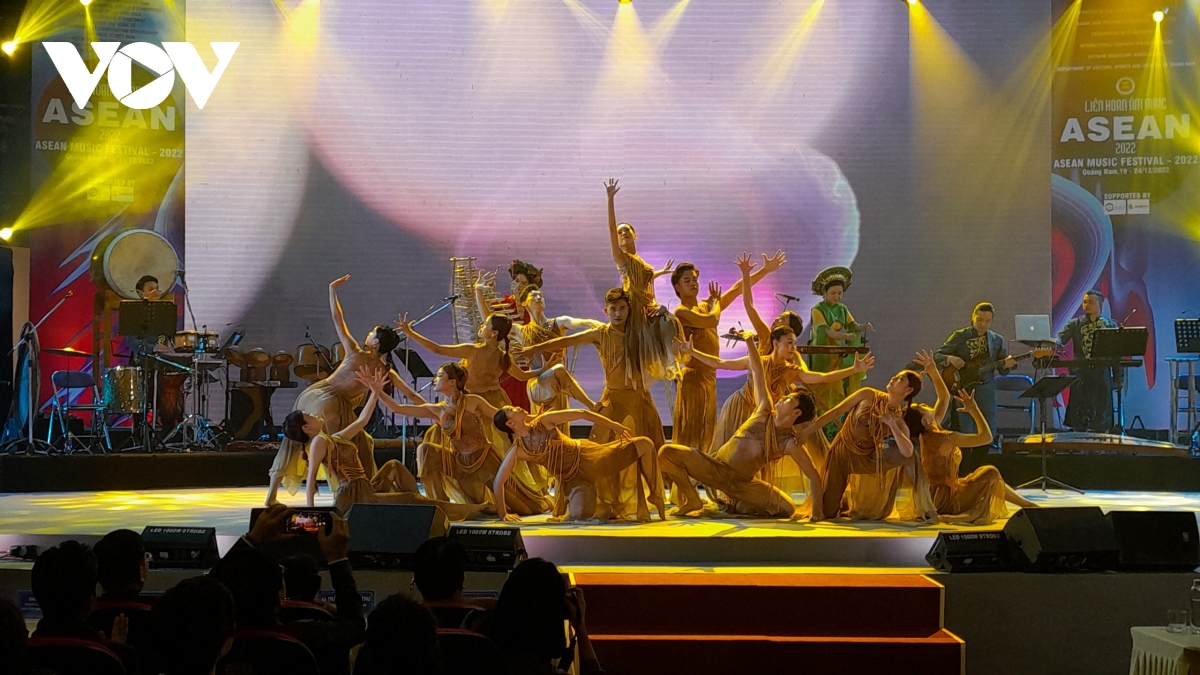Более 200 отечественных и зарубежных артистов принимают участие в фестивале музыки АСЕАН 2022