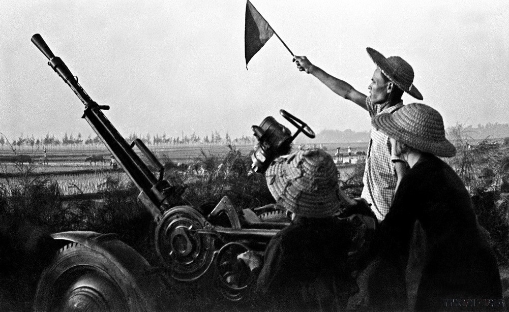 Победа «Ханой-Дьенбьенфу в воздухе» символ вьетнамской мудрости и храбрости