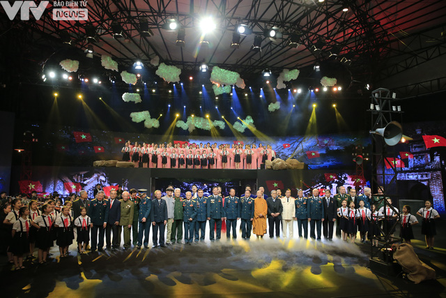 «12 суток - Исторические строки» Героические воспоминания о незабываемых днях