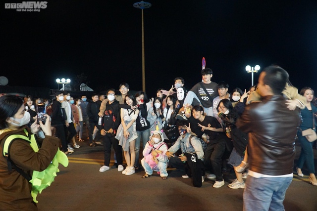 Более 3 600 иностранных гостей прибыли в Кханьхоа за первые два дня 2023 года