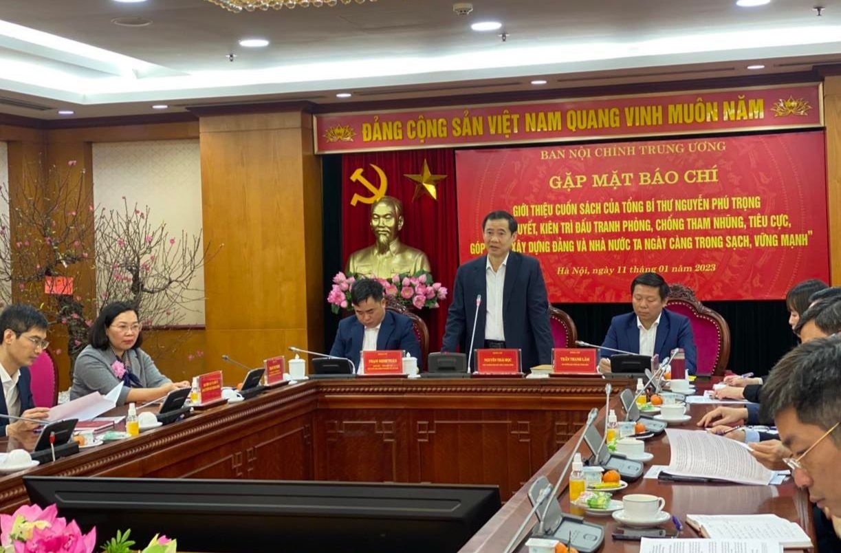 Скоро выйдет книга Генерального секретаря ЦК КПВ Нгуен Фу Чонга о борьбе с коррупцией