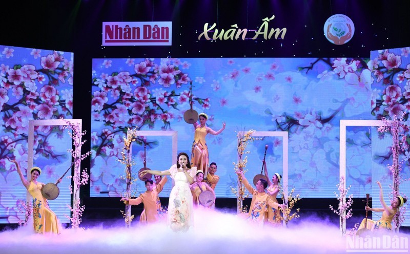 «Теплая весна» принесла малоимущим Тэт с любовью