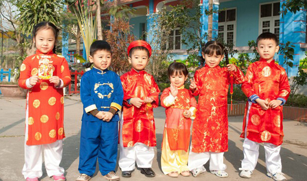 Обычай ношения новой одежды на праздник Тет у вьетнамцев