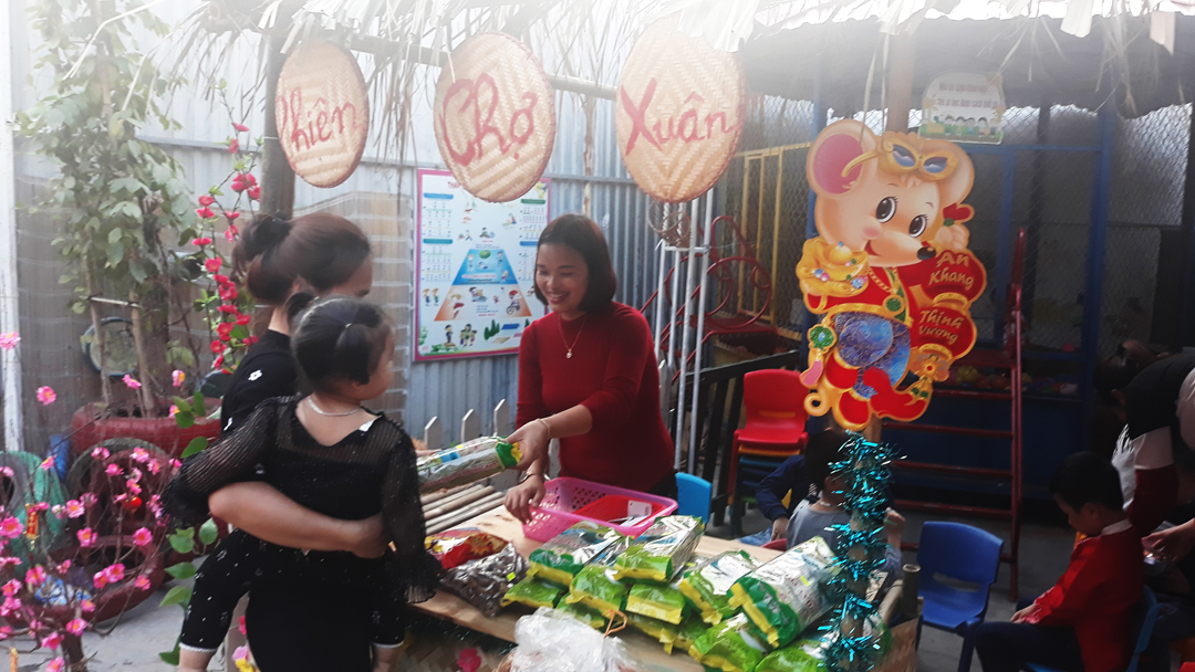 Сельский новогодний базар - красивая черта традиционной культуры