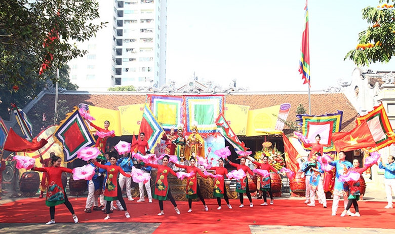 Церемония празднования 1983-й годовщины восстания под руководством двух сестер Чынг