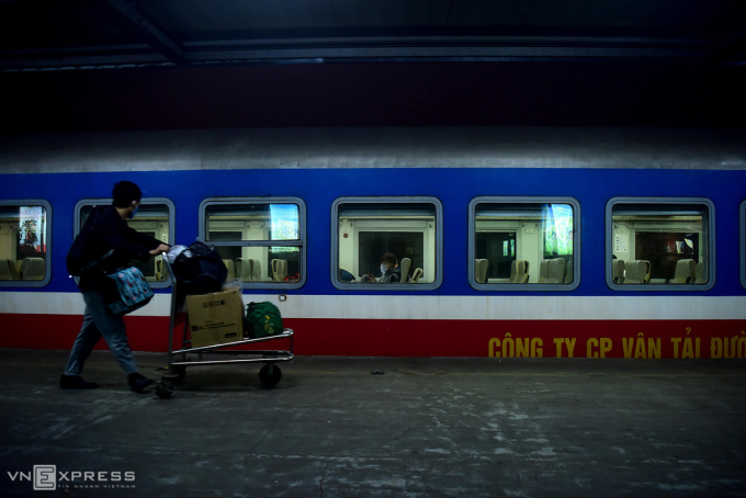 Британский писатель «самый устойчивый и увлекательный» способ раскрыть Вьетнам — это прокатиться на поезде «Тхонгнят»