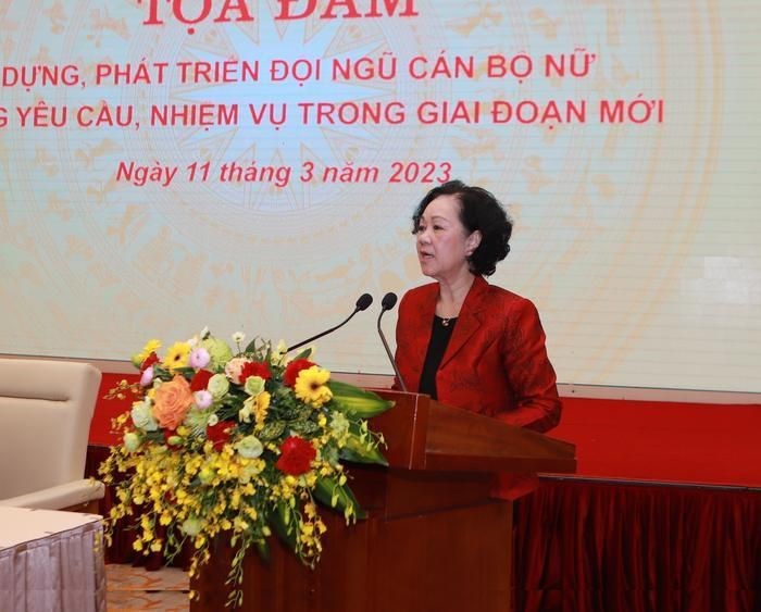 Формирование и развитие контингента кадровых работник, отвечающих требованиям и задачам нового периода