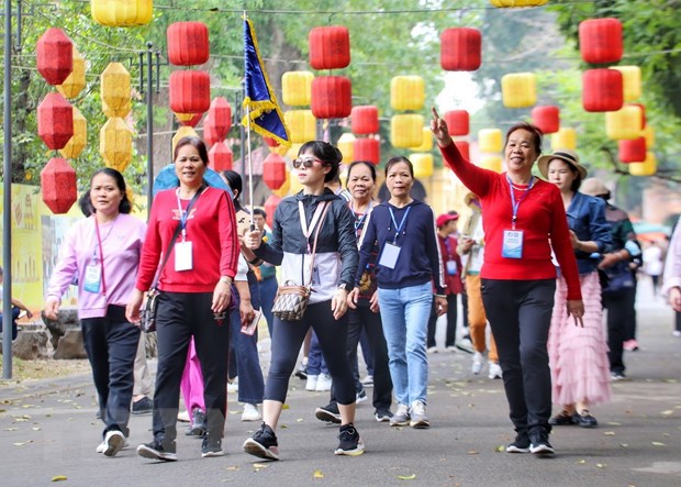 Ханой приветствует первую китайскую туристическую группу