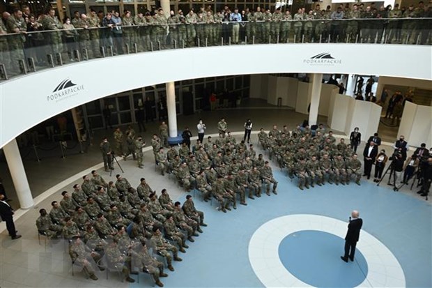 Первый постоянный гарнизон Вооруженных сил США появился в Польше