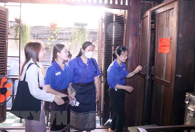 80 лаосских и камбоджийских студентов изучают историю вьетнамской революции