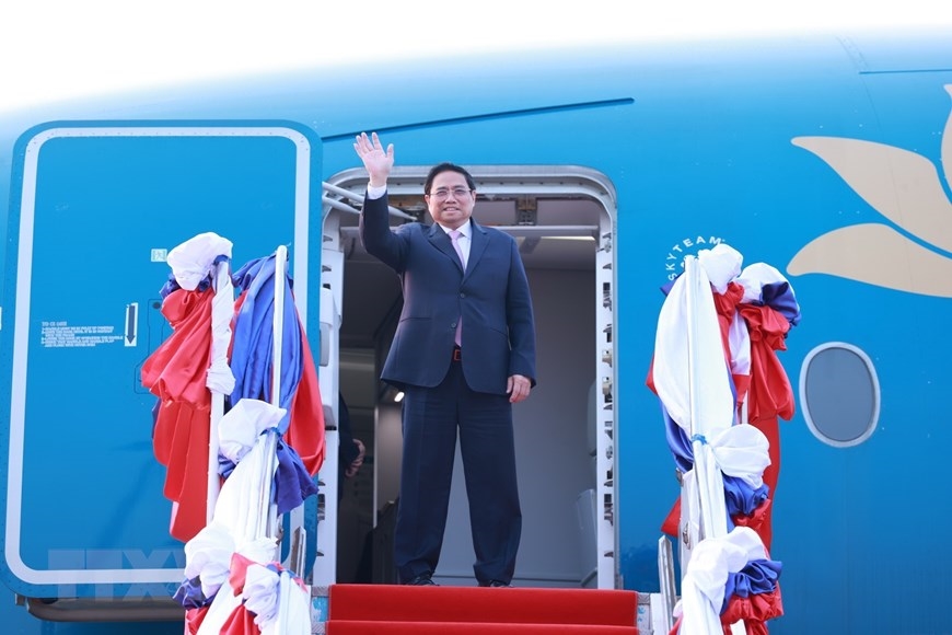 Премьер-министр Фам Минь Тинь завершил участие в саммите Комиссии по реке Меконг