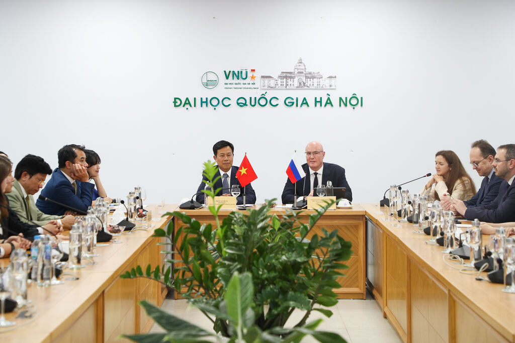 Заместитель Председателя Правительства Российской Федерации посетил Ханойский государственный университет