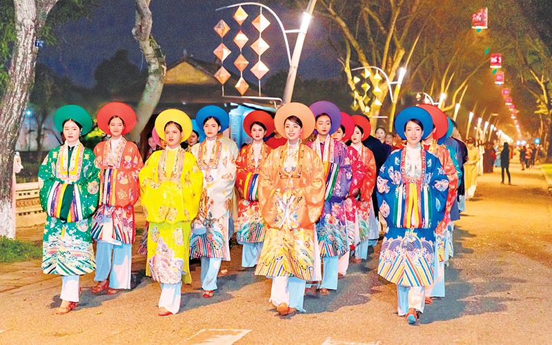 Прославление аозай в Хюэ