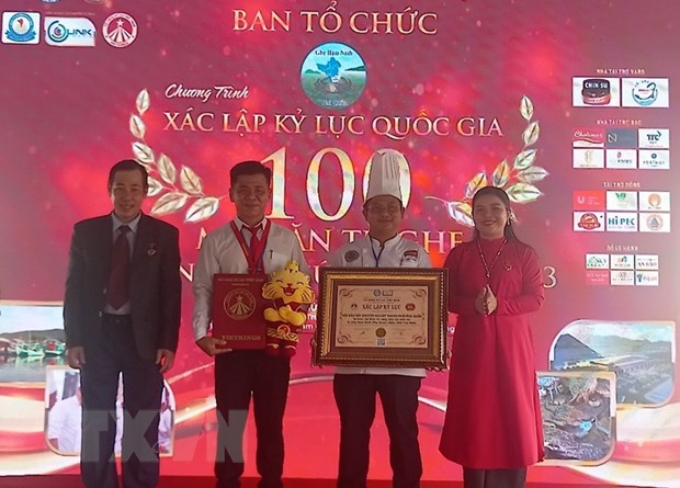 Установлен рекорд по приготовлению 100 блюд из крабов острова Фукуок