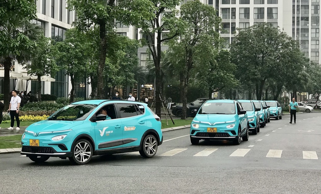 Во Вьетнаме появилось первое такси на электромобилях