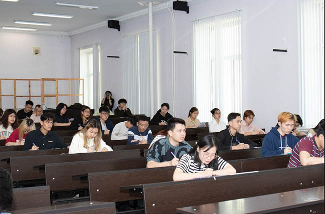 Вьетнамские студенты в России успешно организовали олимпиаду по русскому языку МАДИ-2023