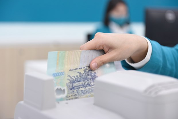 Многие крупные банки продолжают снижать процентные ставки
