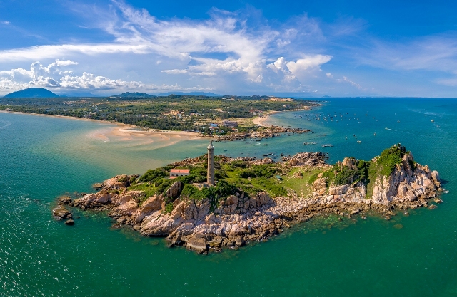 Фото-выставка «Вьетнам через призму иностранных фотографов»