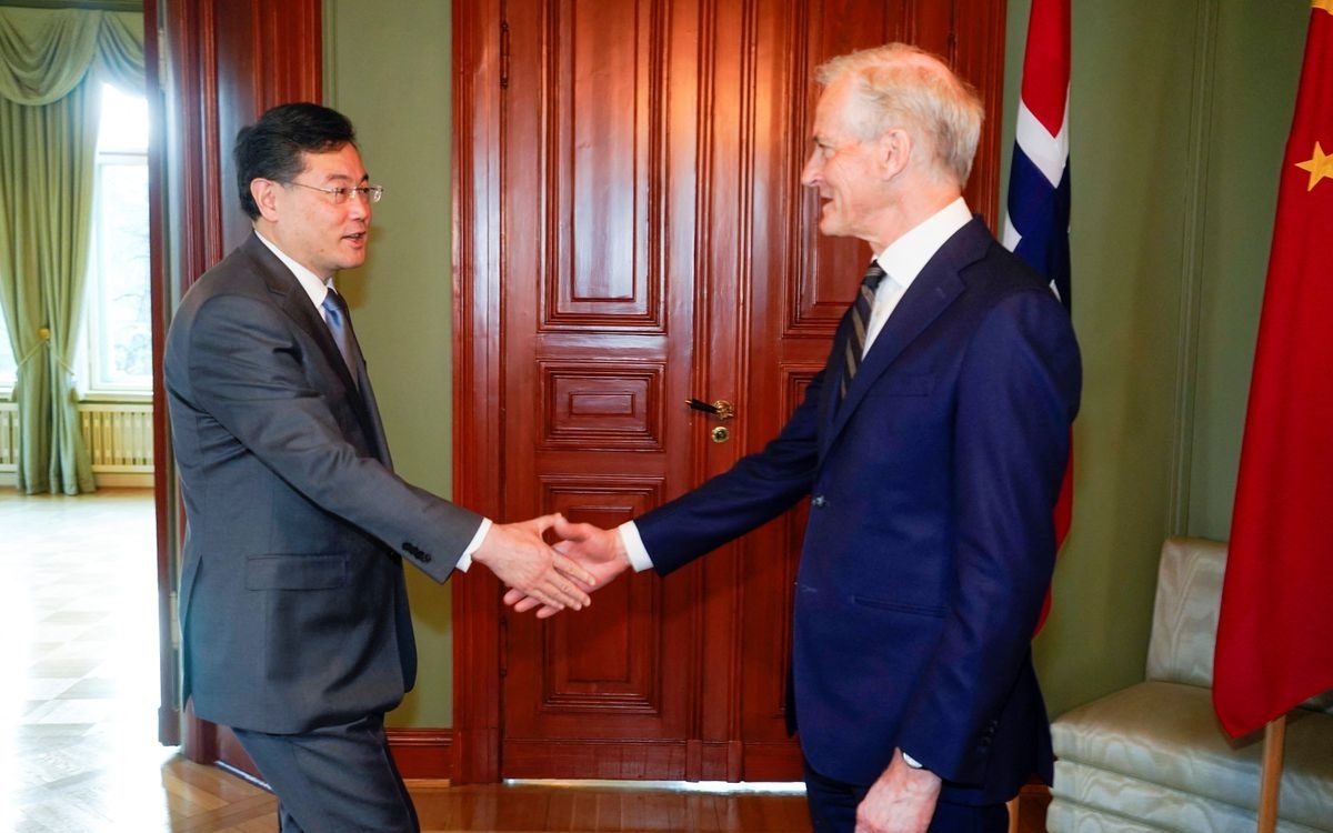 Цинь Ган Китай и Европа должны вместе «отказаться от менталитета холодной войны»