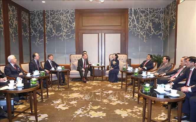 Заведующая Организационным отделом ЦК КПВ приняла Председателя Партии «Единая Россия»