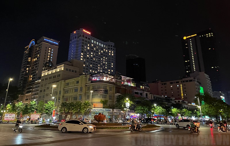 В город Хошимине выключают рекламные щиты после 10 часов вечера для экономии электроэнергии