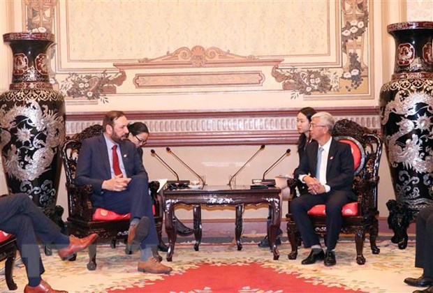 Содействие экономическому сотрудничеству между г Хошимином и провинцией Британская Колумбия